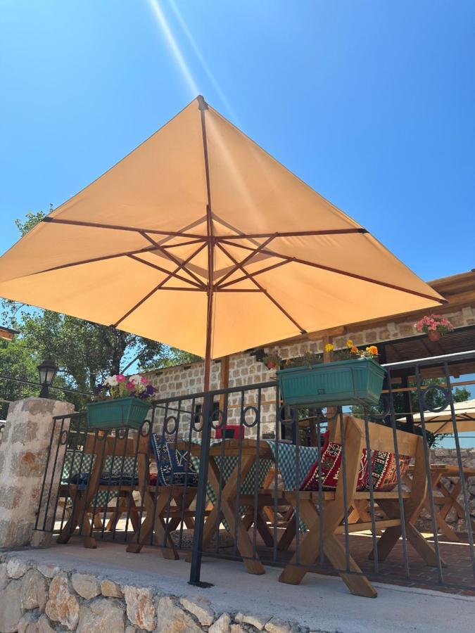Etno Selo Montegoat Otel Nikšić Dış mekan fotoğraf